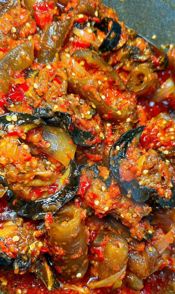 Peppered snails and Ponmo Ijebu (7-8 big snail + 1.5Liters of ponmo Ijebu)
